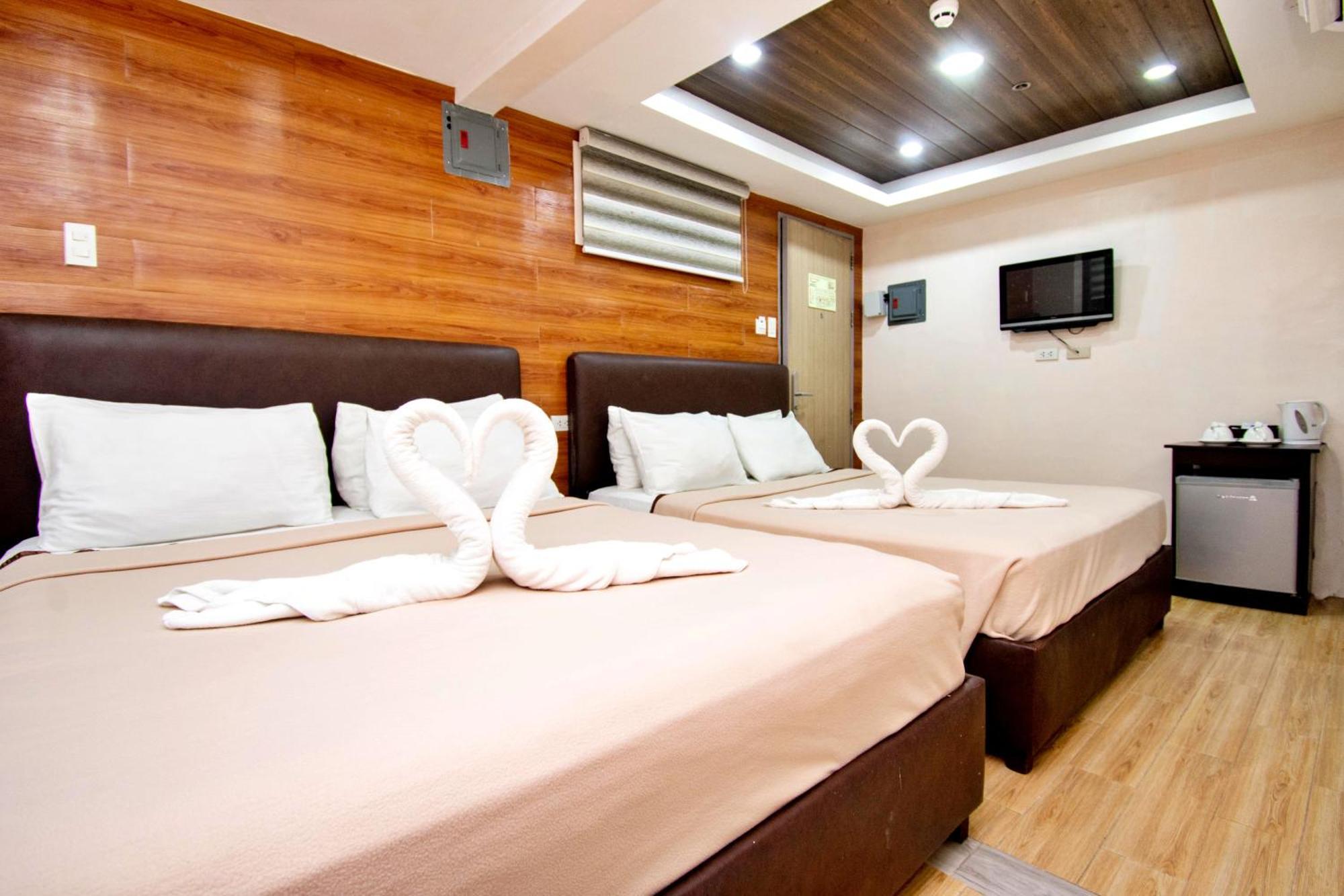 Emerald Island Hotel Balabag  Екстериор снимка