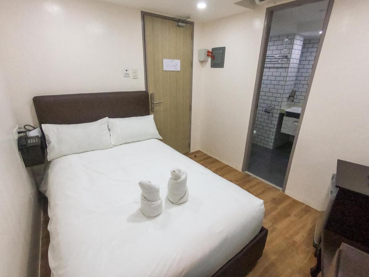 Emerald Island Hotel Balabag  Екстериор снимка